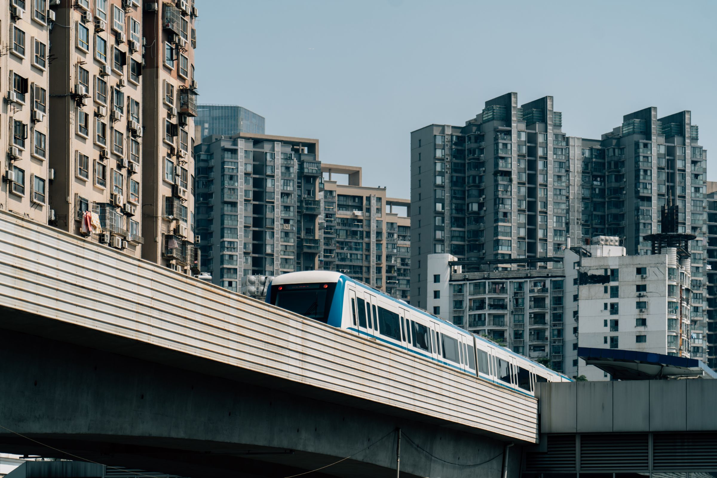 Photo of a metro train in the city of Wuhan.